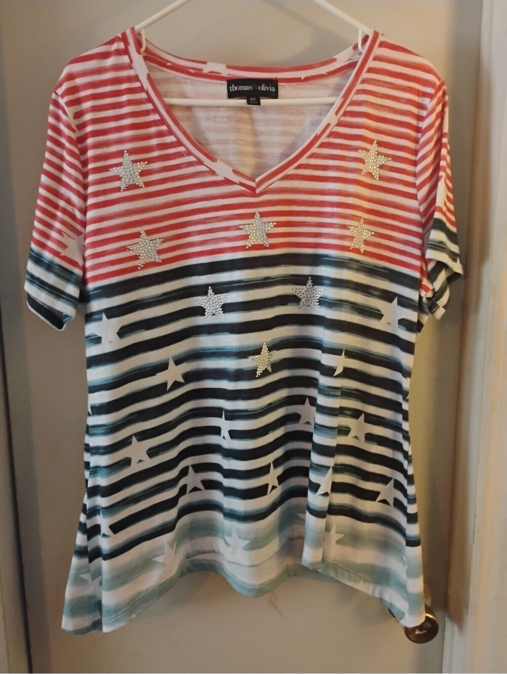 Thomas & Olivia Red White Blue Ombre Star Rhinestone V-Neck Top XL